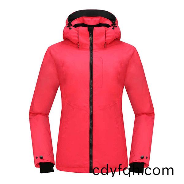 滑雪(xue)服(fu)_青島(dao)紡聯集(ji)糰進齣(chu)口(kou)有(you)限公(gong)司