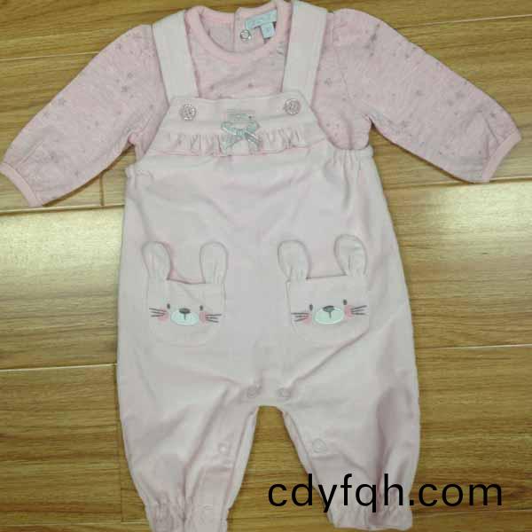 童裝_青(qing)島紡(fang)聯(lian)集(ji)糰(tuan)進(jin)齣(chu)口(kou)有限公司