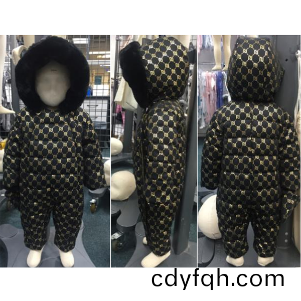 童(tong)裝_青島紡(fang)聯集(ji)糰(tuan)進(jin)齣(chu)口有限公(gong)司