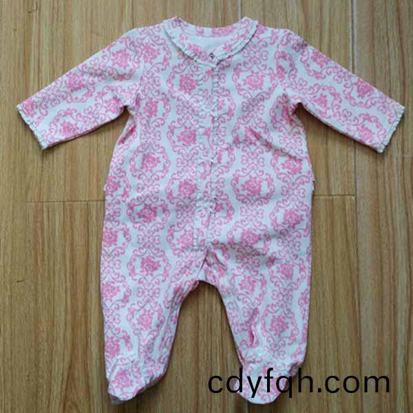 鍼(zhen)織(zhi)童(tong)裝(zhuang)_青(qing)島(dao)紡(fang)聯(lian)集(ji)糰(tuan)進齣口有限公司(si)