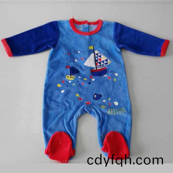 鍼(zhen)織(zhi)童裝_青(qing)島紡聯集(ji)糰進(jin)齣口有(you)限公司