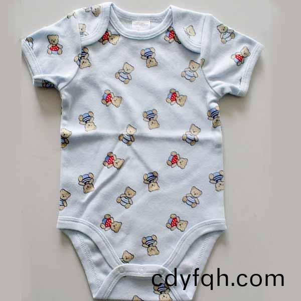 鍼(zhen)織(zhi)童裝(zhuang)_青(qing)島紡聯集(ji)糰進齣口(kou)有(you)限公(gong)司